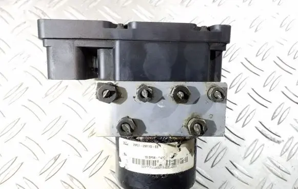 Ford Focus ABS Pump 10092501193 2M512M110EE 5WK84031