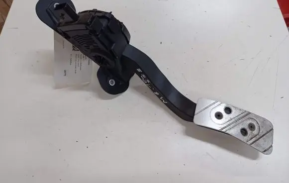 Mazda 6 Accelerator throttle pedal GS1DSF836 KUO66H8QTB GS1E41600