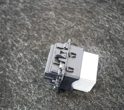 Peugeot 208 Heater blower motor/fan resistor T1000034ZD