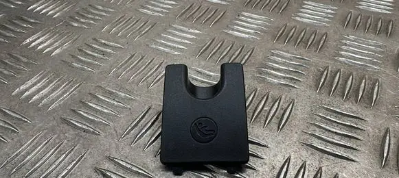 Lexus UX ISOFIX cover 7373112020