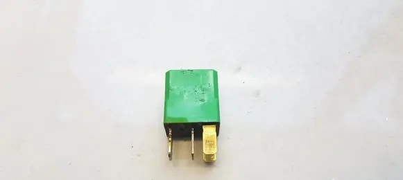 Mitsubishi Outlander Other relay 8627A011 SCM32221