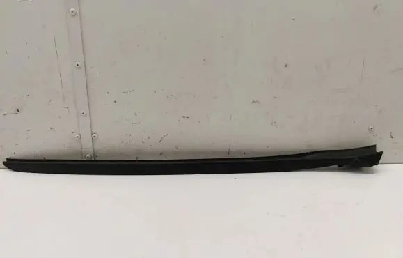 BMW 2 F44 Windshield trim 7475980