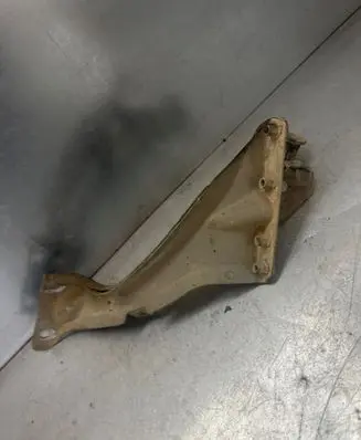 Audi A6 S6 C7 4G Fender mounting bracket 4G0805816