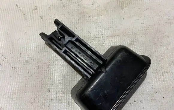 Mercedes-Benz C W203 Hand brake release handle 2034270620 A2034270620
