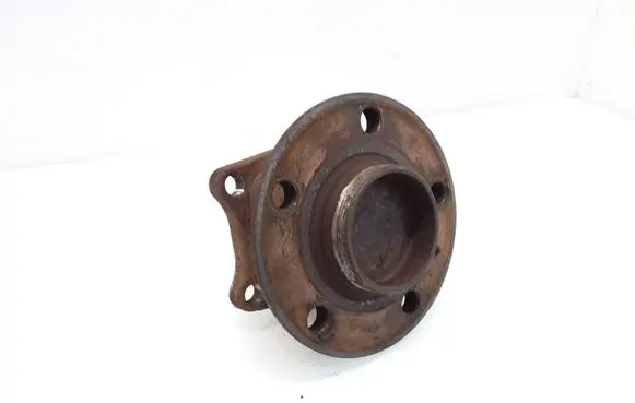 Volvo V70 Rear wheel hub