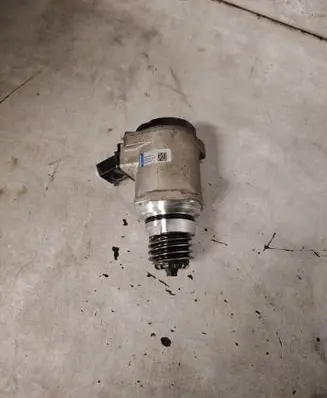 BMW 6 F12 F13 Hydraulic servotronic pressure valve P16734779 62593132 9326040301
