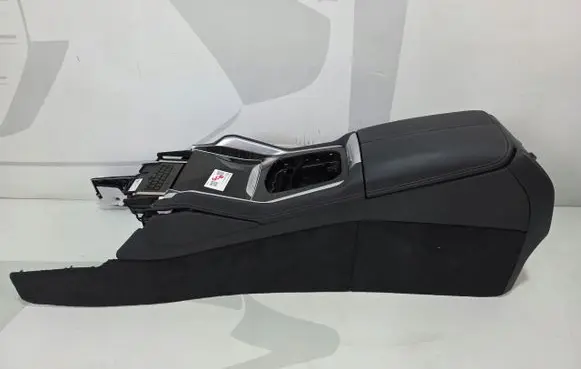 BMW X6 G06 Center console 