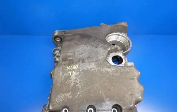 Volvo XC40 Oil sump 32208571