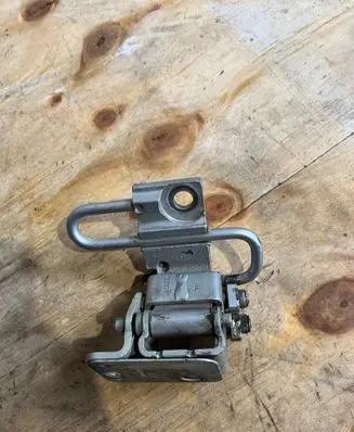 Seat Toledo II (1M) Rear door lower hinge 1J4833422C