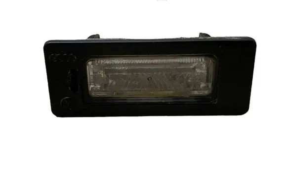 Volkswagen PASSAT B6 Number plate light 8T0943021 A046341