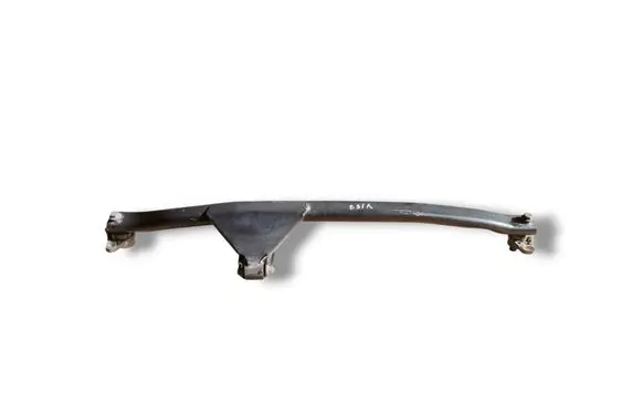 Volvo XC90 Engine mounting bracket 30671349