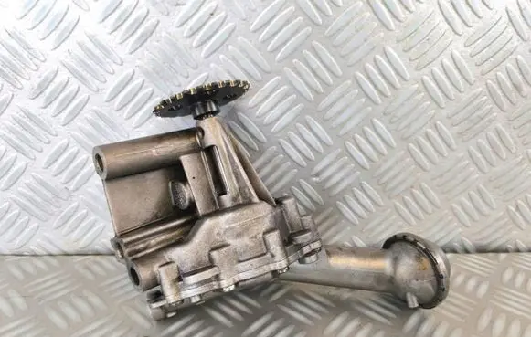Renault Clio IV Oil pump 150003395R