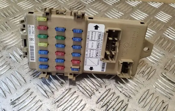 Subaru Forester SG Fuse module