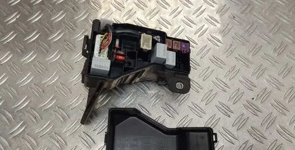 Toyota Avensis T250 Fuse box set