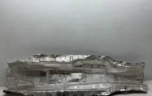 Volkswagen Jetta VII Exhaust heat shield 5Q0825661