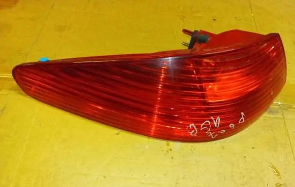 Peugeot 607 Rear/tail lights