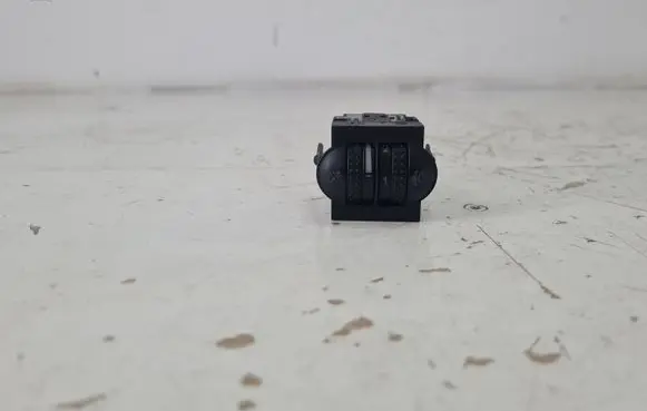 Volkswagen PASSAT B5 Headlight level height control switch