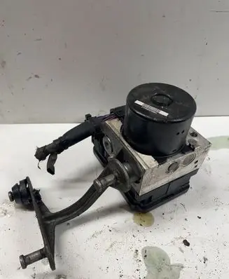 Mercedes-Benz C W204 ABS Pump A2045455132 000405568D1 10061337091