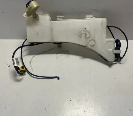 Citroen DS7 Crossback Windshield washer fluid reservoir/tank 9841059580
