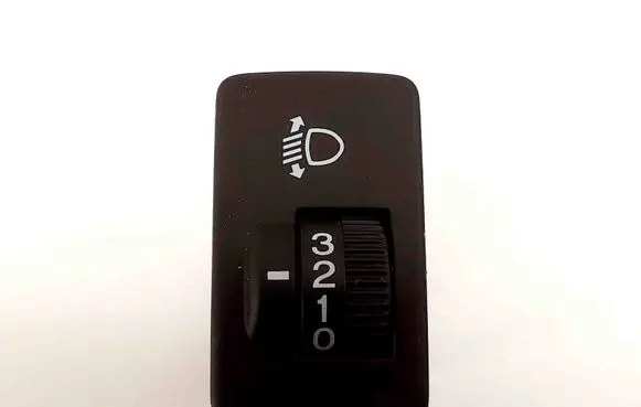 Honda CR-V Headlight level height control switch M37548