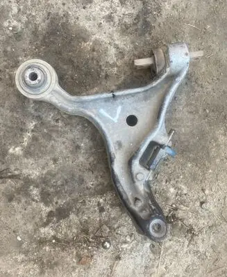 Volvo V70 Front lower control arm/wishbone 66200120