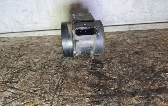 Volvo S40, V40 Mass air flow meter 30611533 5WK9624 61135345