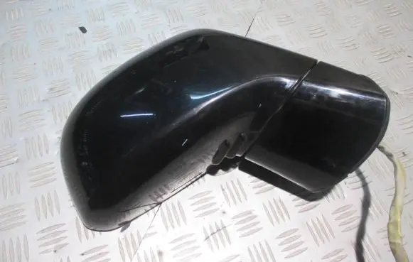 KIA Carens II Front door electric wing mirror 