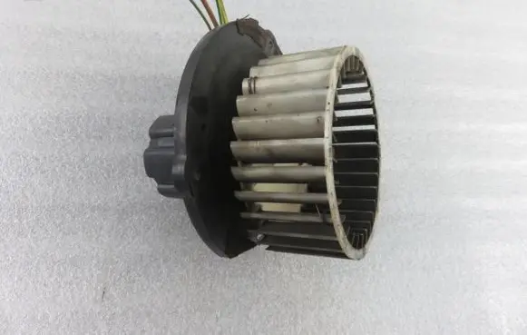 Mercedes-Benz W123 Heater fan/blower 3137020001