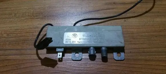 BMW 5 E34 Antenna control unit 65248351246 65.24-8351246