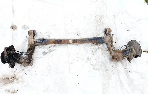 Opel Zafira B Rear subframe 
