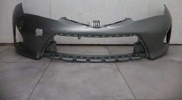 Toyota Auris E180 Front bumper 5211902A20