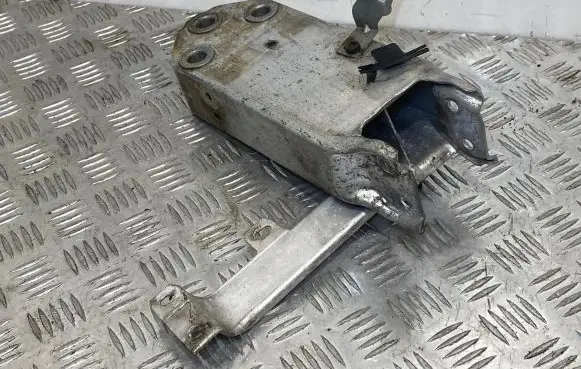 BMW 5 F10 F11 Bottom radiator support slam panel 71588908