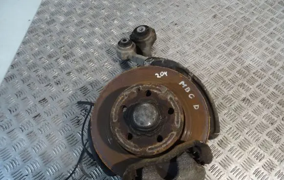 Front wheel hub spindle knuckle