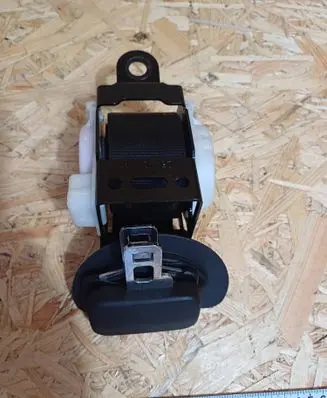 Citroen C4 Grand Picasso Middle seatbelt (rear) 9654438077