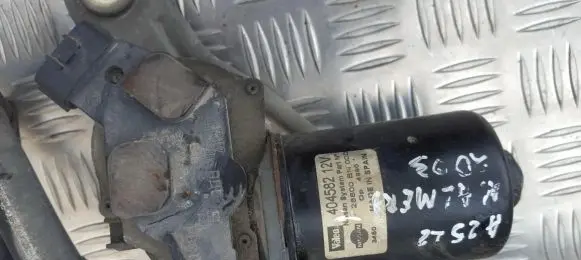 Nissan Almera N16 Wiper motor 404582 28800