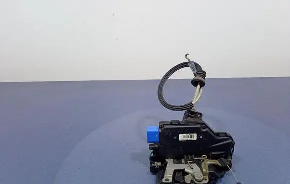 Volkswagen Phaeton Front door lock 3D1837015