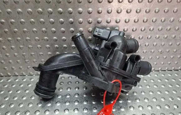 Peugeot 308 Thermostat housing S27624935 V758887680