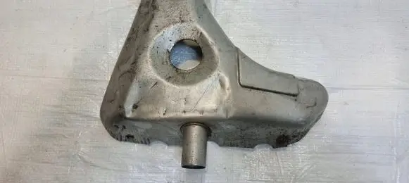 Exhaust heat shield