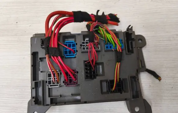 BMW X5 E70 Fuse module 518954021A