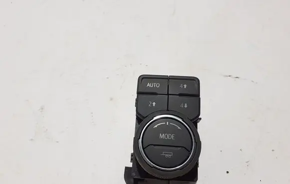 Chevrolet Silverado Differential lock switch 87843093