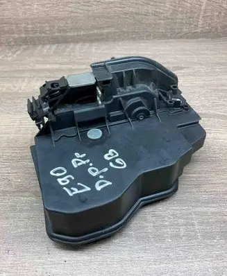 BMW 5 F10 F11 Front door lock 7202144