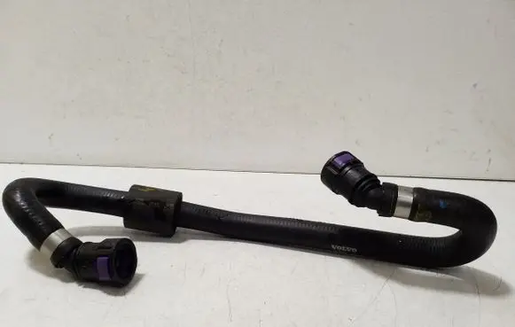 Volvo XC90 Engine coolant pipe/hose 31338404