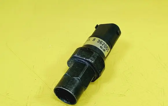 BMW 3 E36 Air conditioning (A/C) pressure sensor 64538362055