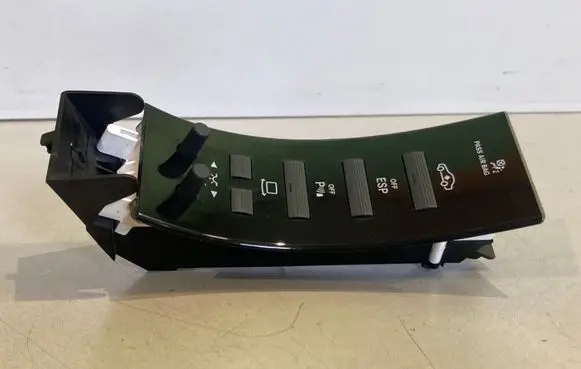 Mercedes-Benz S W221 ESP (stability program) switch A2218202910
