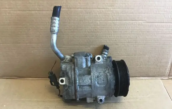 Skoda Fabia Mk1 (6Y) Air conditioning (A/C) compressor (pump) 6Q0820803P