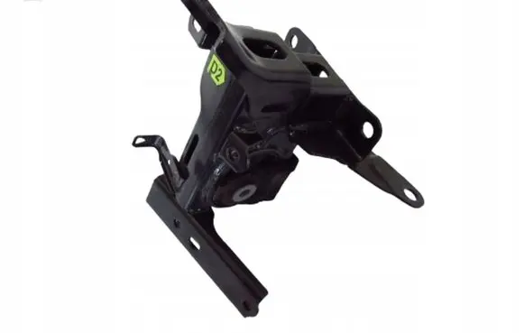 Toyota Yaris Engine mounting bracket
