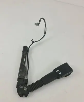 BMW 1 E82 E88 Front seatbelt buckle 7213563