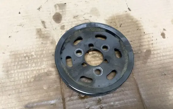 Volkswagen PASSAT B5.5 Power steering pump pulley 038145255D