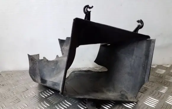 Volkswagen Golf III Air intake duct part 1J0121467A