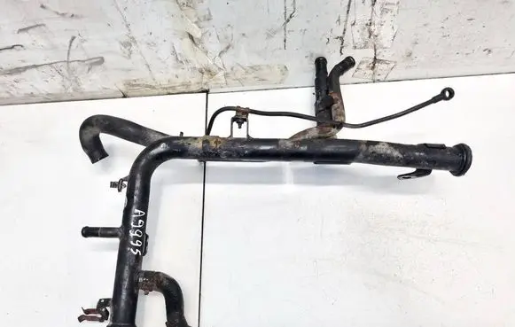 Engine coolant pipe/hose